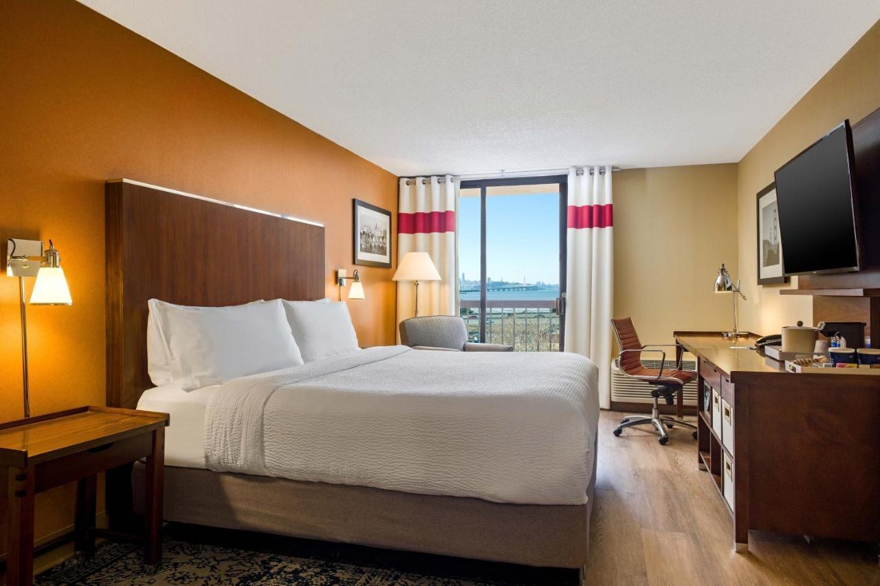 Four Points By Sheraton - San Francisco Bay Bridge Емерівілль Екстер'єр фото